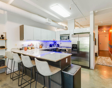 645 W 9th Street - Photo Thumbnail 5