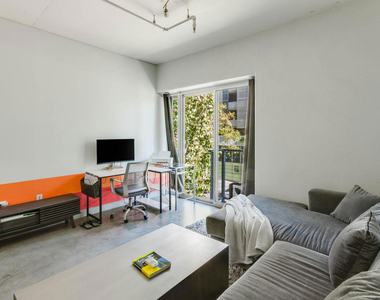 645 W 9th Street - Photo Thumbnail 4