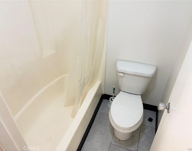 5585 E Pacific Coast Highway - Photo Thumbnail 19