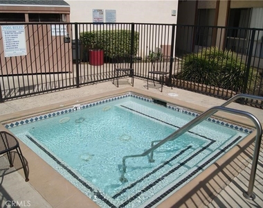 5585 E Pacific Coast Highway - Photo Thumbnail 8