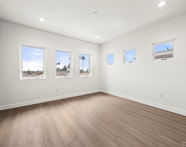 7692 9th Street - Photo Thumbnail 18