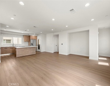 7692 9th Street - Photo Thumbnail 7