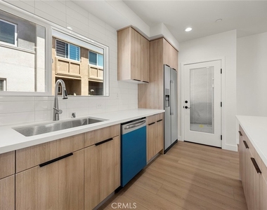 7692 9th Street - Photo Thumbnail 3