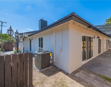 3202 Montana Avenue - Photo Thumbnail 27