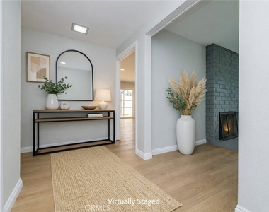 3202 Montana Avenue - Photo Thumbnail 2