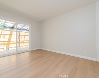 3202 Montana Avenue - Photo Thumbnail 15