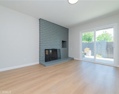 3202 Montana Avenue - Photo Thumbnail 5