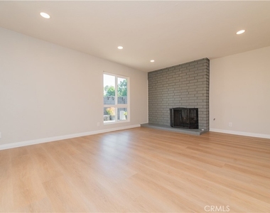 3202 Montana Avenue - Photo Thumbnail 13