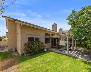 17255 Orangewood Lane - Photo Thumbnail 32