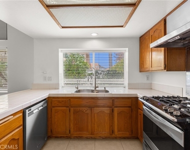 17255 Orangewood Lane - Photo Thumbnail 13
