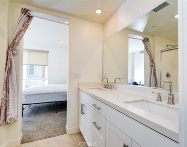1814 E 1st Street - Photo Thumbnail 24