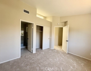 27422 Iris Avenue - Photo Thumbnail 12