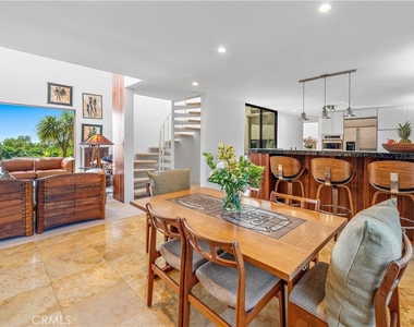 3028 Overhill Drive - Photo Thumbnail 5
