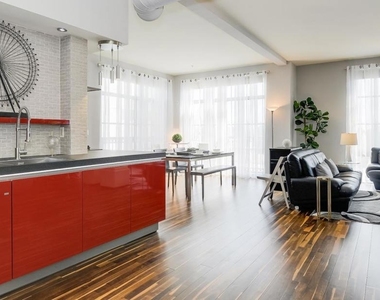 334 Santana Row - Photo Thumbnail 2