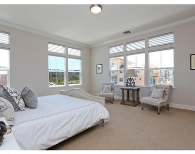 401 Derby Avenue - Photo Thumbnail 10