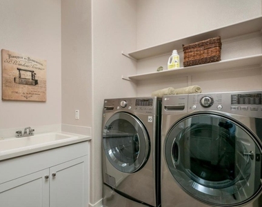 401 Derby Avenue - Photo Thumbnail 18