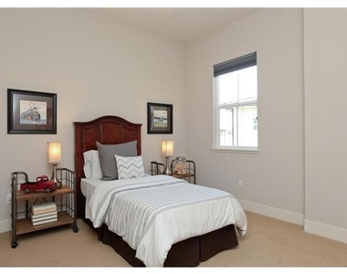 401 Derby Avenue - Photo Thumbnail 15