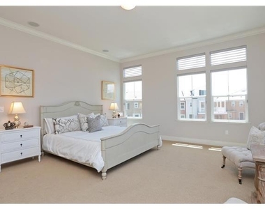401 Derby Avenue - Photo Thumbnail 9