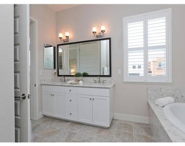 401 Derby Avenue - Photo Thumbnail 11