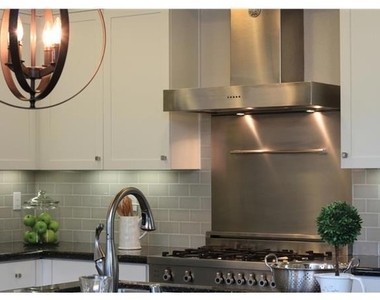 401 Derby Avenue - Photo Thumbnail 6