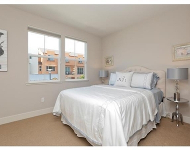 401 Derby Avenue - Photo Thumbnail 14