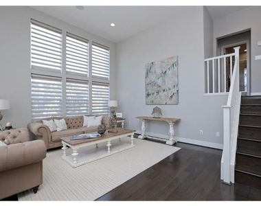 401 Derby Avenue - Photo Thumbnail 2