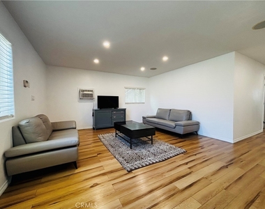 16875 Orangecrest Court - Photo Thumbnail 4