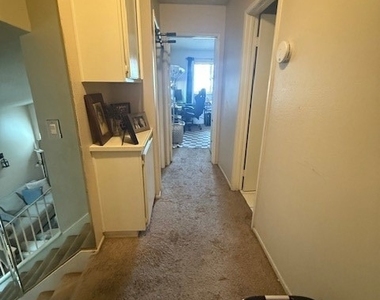 6773 Foxcroft Court - Photo Thumbnail 14