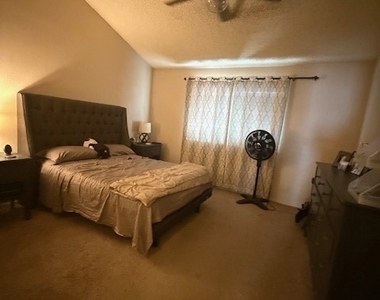 6773 Foxcroft Court - Photo Thumbnail 13