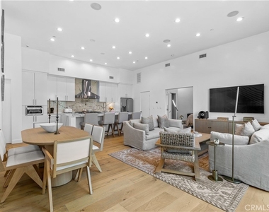 6561 Pickwick Street - Photo Thumbnail 5