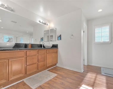 7400 Sonoma Creek Court - Photo Thumbnail 34