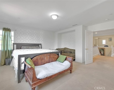 7400 Sonoma Creek Court - Photo Thumbnail 32