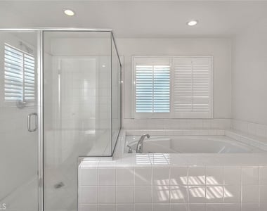 7400 Sonoma Creek Court - Photo Thumbnail 36