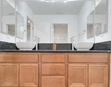 7400 Sonoma Creek Court - Photo Thumbnail 44