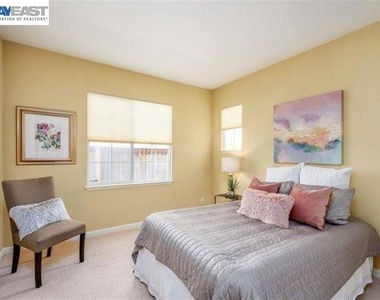 4540 Sweetgale Dr - Photo Thumbnail 16