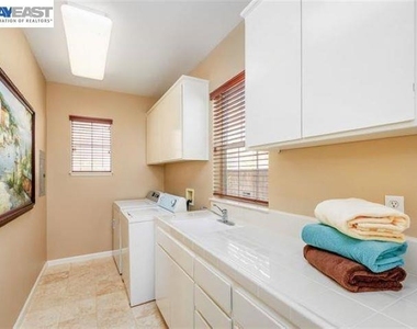 4540 Sweetgale Dr - Photo Thumbnail 12