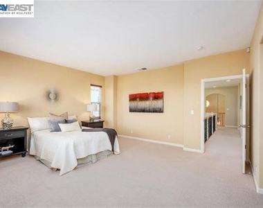 4540 Sweetgale Dr - Photo Thumbnail 21