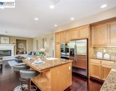 4540 Sweetgale Dr - Photo Thumbnail 10