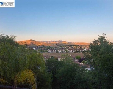 4540 Sweetgale Dr - Photo Thumbnail 28