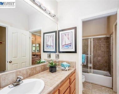 4540 Sweetgale Dr - Photo Thumbnail 18