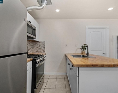 1926 Alcatraz Ave - Photo Thumbnail 2