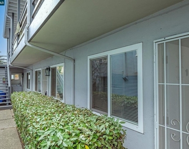 1926 Alcatraz Ave - Photo Thumbnail 9