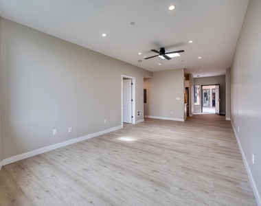 4202 Telegraph Ave - Photo Thumbnail 10