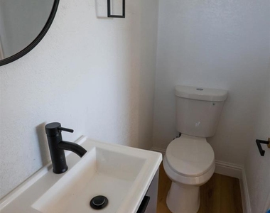 3330 Claudia Drive - Photo Thumbnail 20