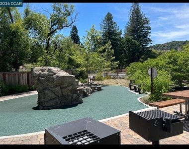777 Country Club Dr - Photo Thumbnail 23