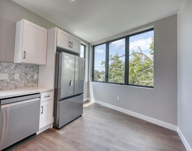 4202 Telegraph Ave - Photo Thumbnail 8