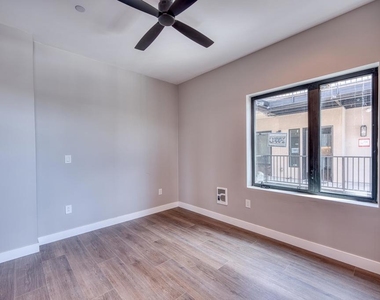 4202 Telegraph Ave - Photo Thumbnail 4