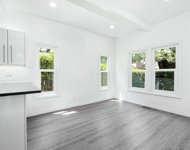 8718 Rosewood Avenue - Photo Thumbnail 17