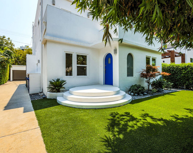 8718 Rosewood Avenue - Photo Thumbnail 1