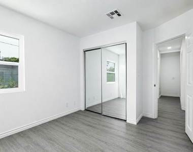 8718 Rosewood Avenue - Photo Thumbnail 31